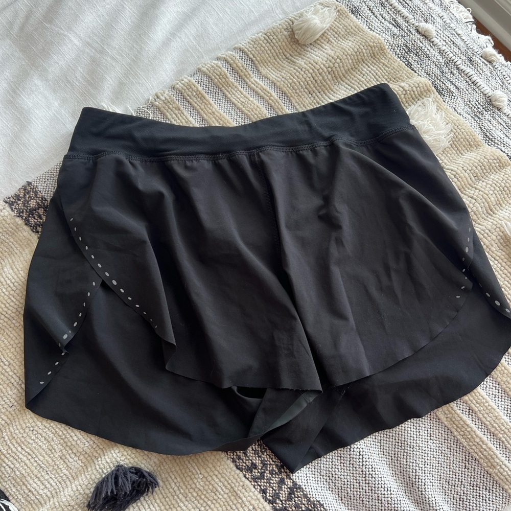 lululemon find your pace high rise lined short 3inches Black